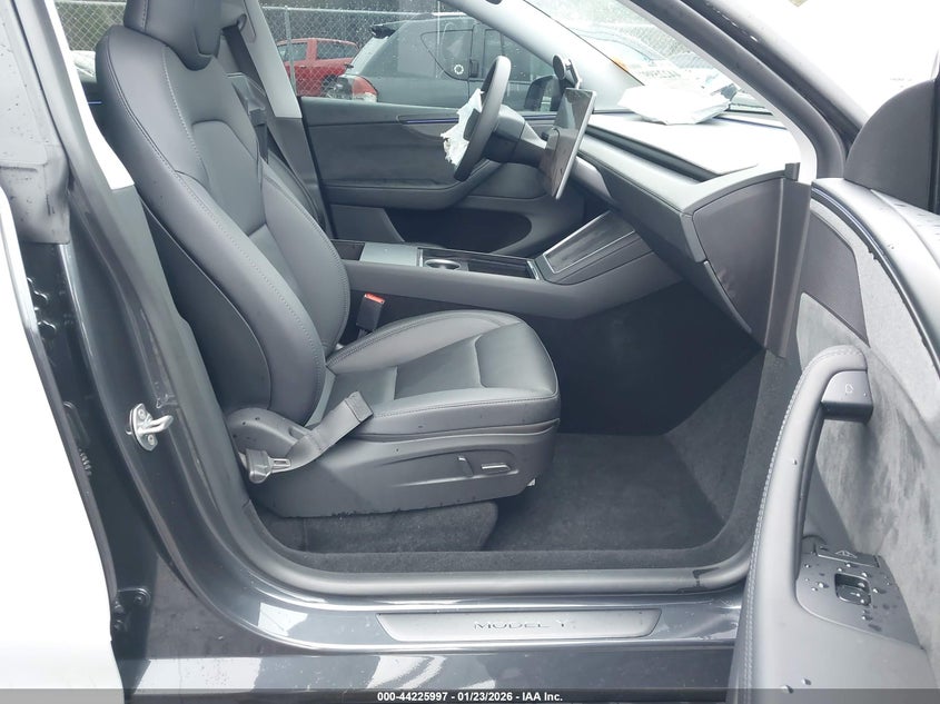 2026 Tesla Model Y Premium Rear-Wheel Drive/Standard Rear-Wheel Drive