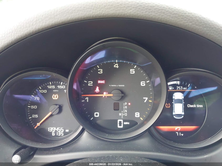 VIN WP1AA2A55HLB00319 2017 PORSCHE MACAN