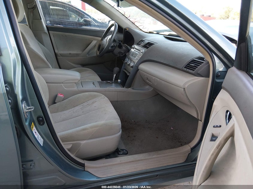 2010 Toyota Camry Le