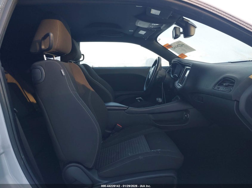 2020 Dodge Challenger Sxt