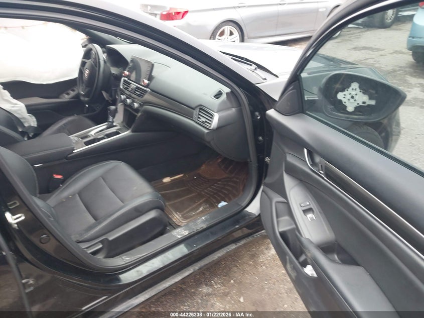 VIN 1HGCV1F34JA183387 2018 HONDA ACCORD SPORT