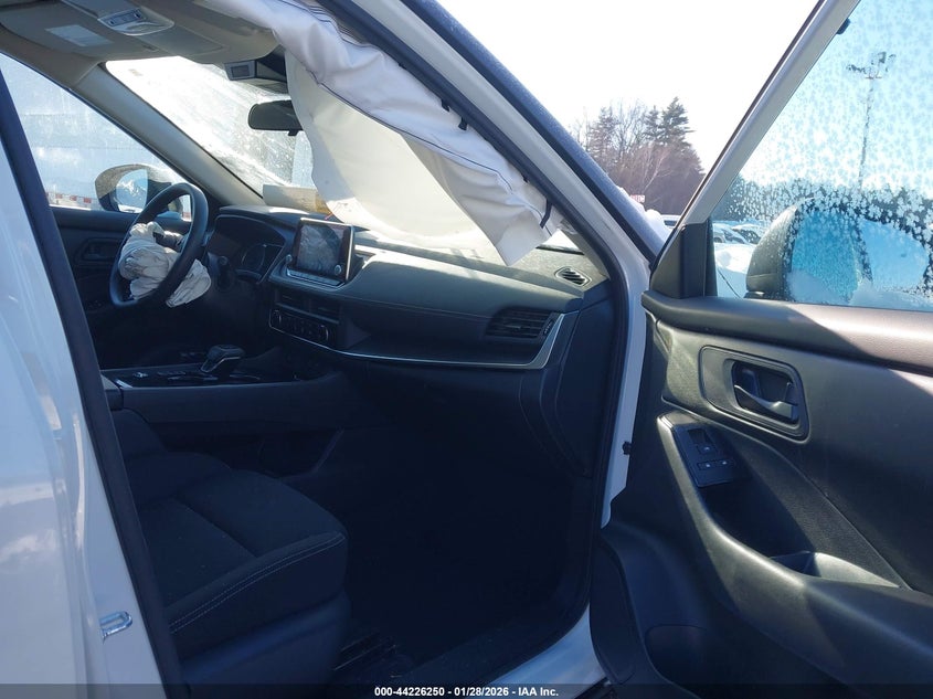 2024 Nissan Rogue S Fwd