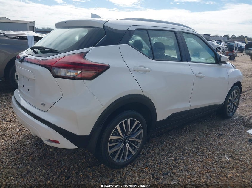 2024 Nissan Kicks Sv Xtronic Cvt