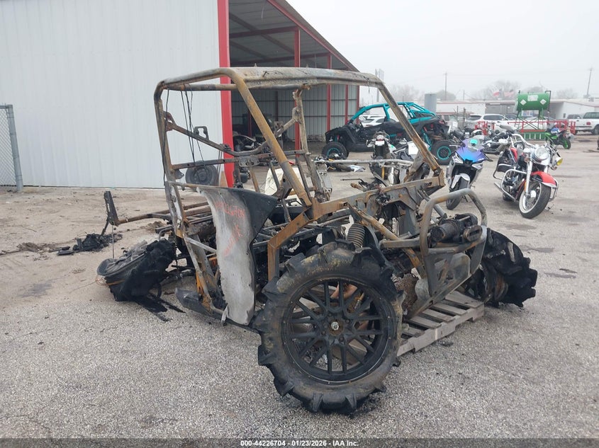 2019 Can-Am Defender X Mr Hd10
