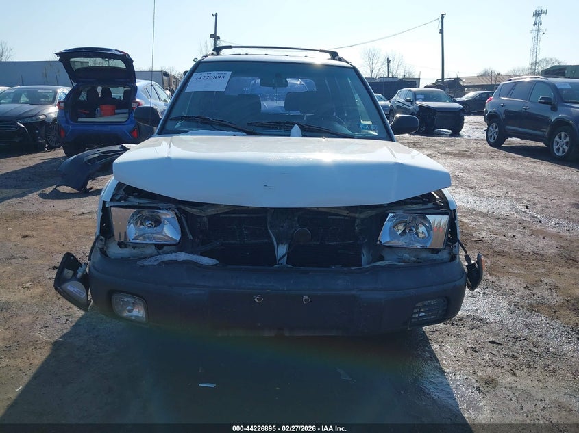 2000 Subaru Forester L VIN: JF1SF6356YH701744 Lot: 44226895