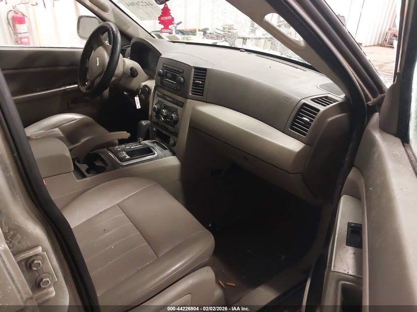 2005 Jeep Grand Cherokee Laredo