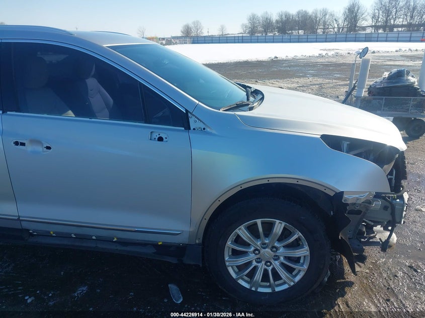 VIN 1GYKNARS4JZ215764 2018 CADILLAC XT5 STANDARD