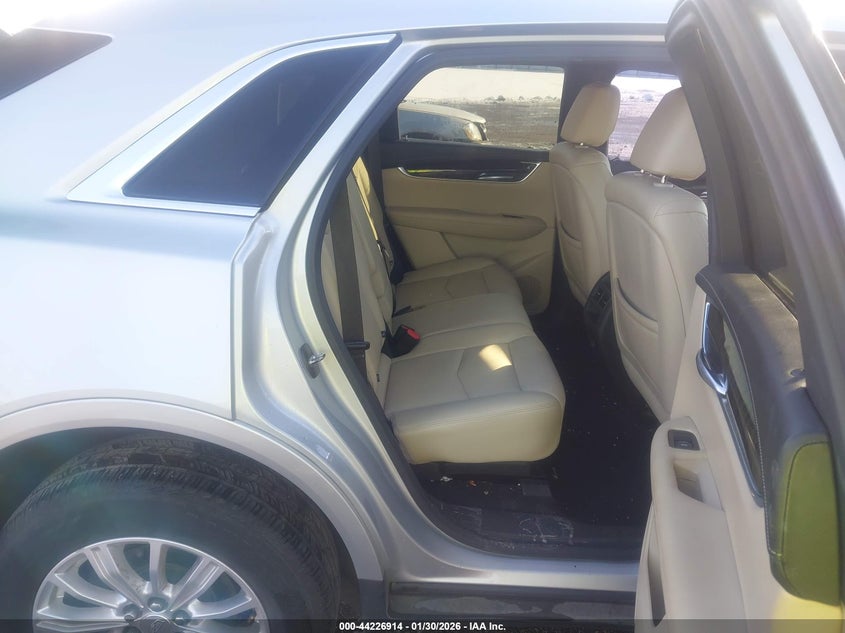 2018 CADILLAC XT5 auction photo 8