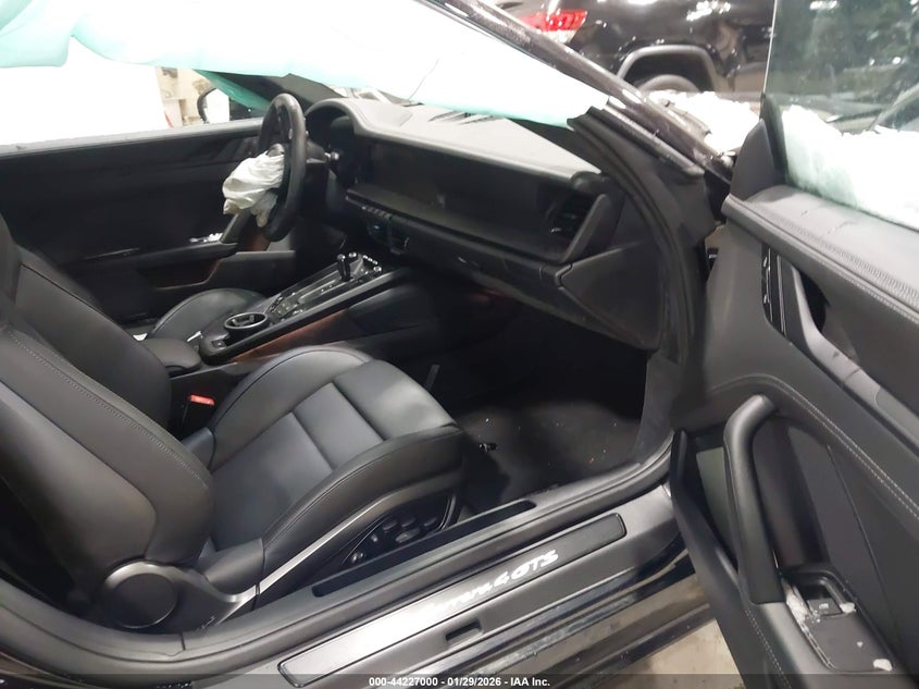 2025 Porsche 911 Carrera 4 Gts/Carrera Gts