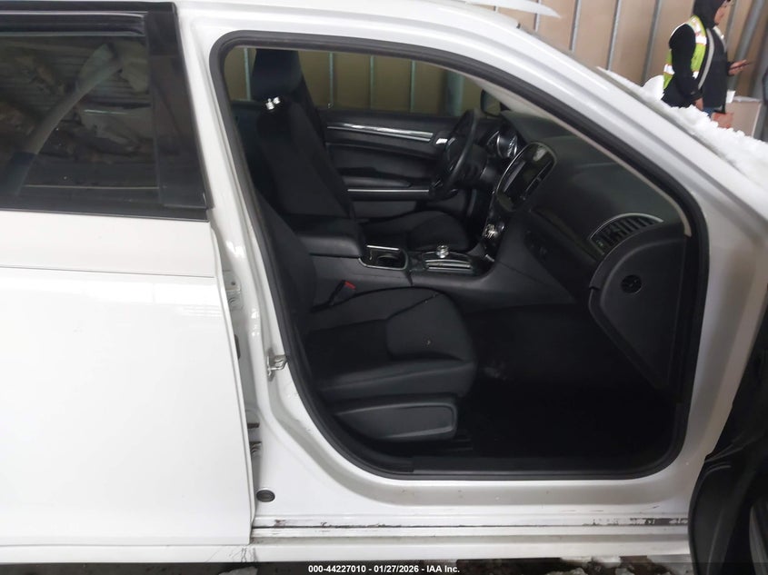 2020 CHRYSLER 300 SEDAN 3.6L V-6 DOHC, VVT, 292HP