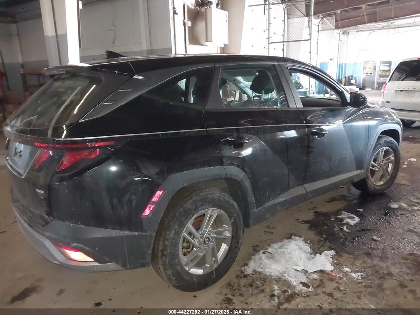 2025 HYUNDAI TUCSON auction photo 4