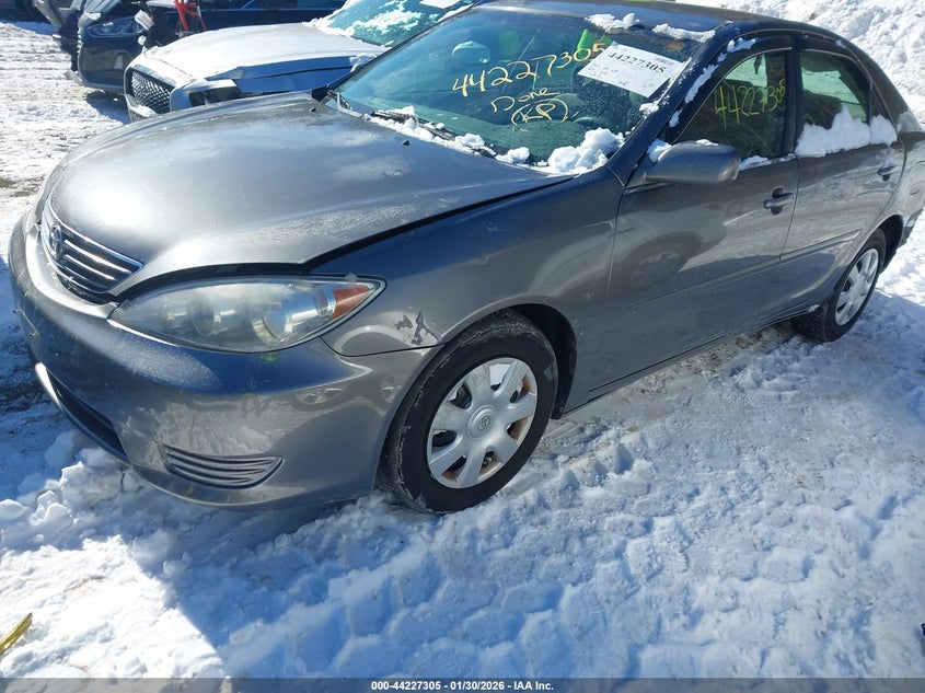 2005 Toyota Camry Le