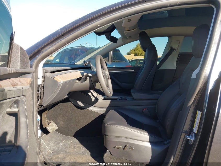 2024 Tesla Model Y Long Range Dual Motor All-Wheel Drive/Rwd