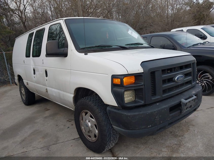 FORD E-250 COMMERCIAL