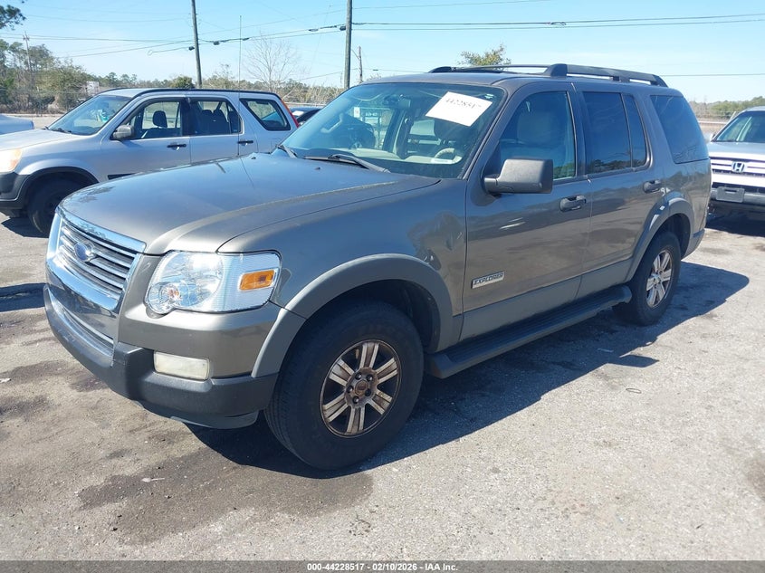 2006 Ford Explorer Xlt