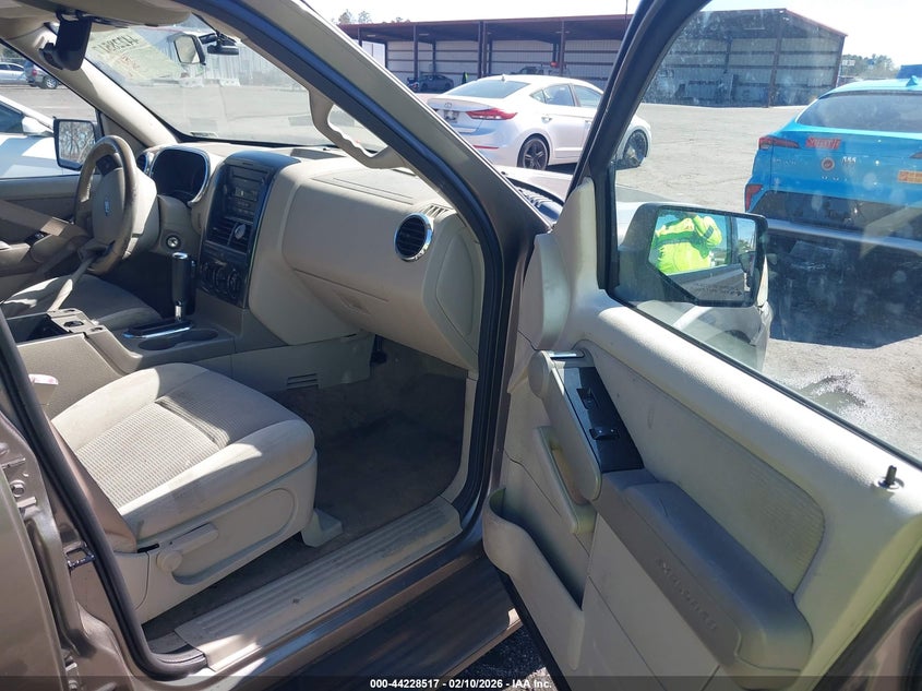 2006 Ford Explorer Xlt