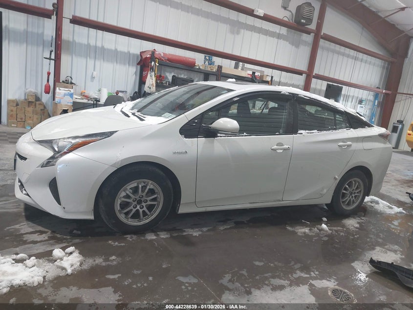 2017 Toyota Prius Four VIN: JTDKARFU0H3032672 Lot: 44228639