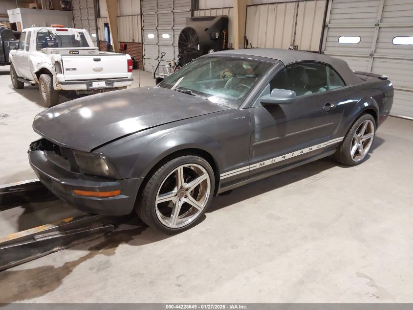 2007 Ford Mustang V6 Deluxe/V6 Premium