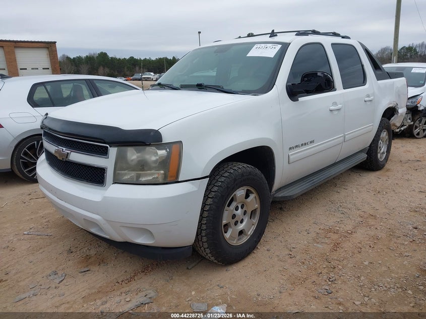 3GNMCEE08BG365739 2011 Chevrolet Avalanche 1500 Ls photo 1