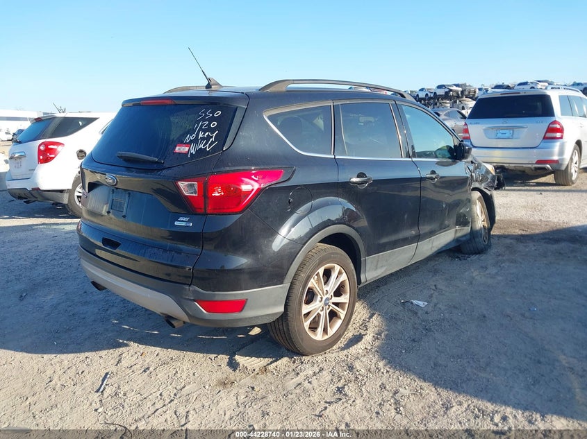 2019 Ford Escape Se