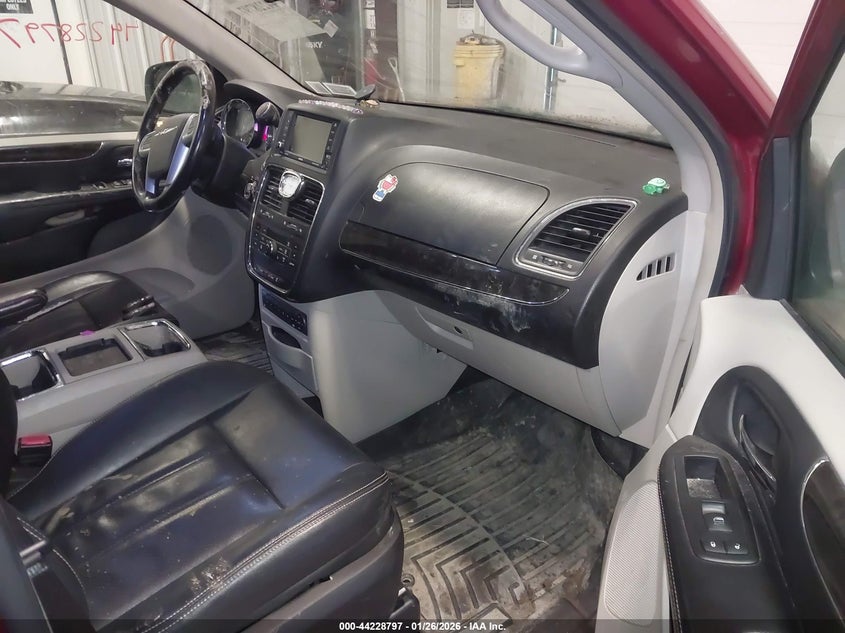 2012 Chrysler Town & Country Touring-L