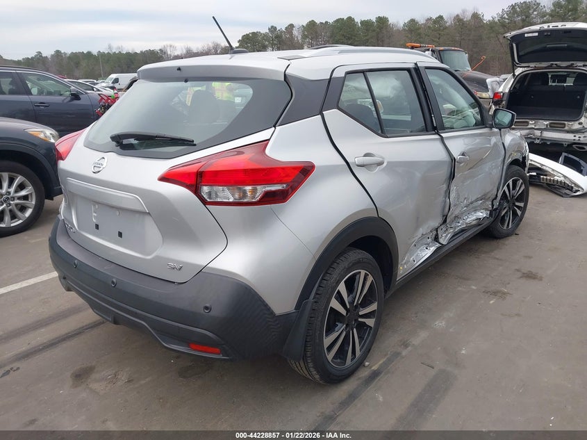 2020 Nissan Kicks Sv Xtronic Cvt