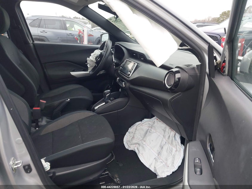 2020 Nissan Kicks Sv Xtronic Cvt