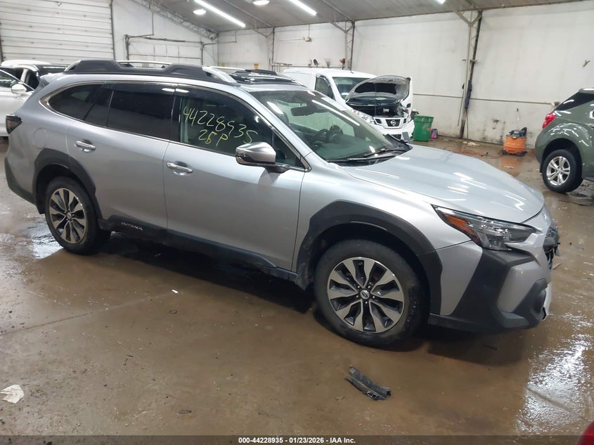 2025 Subaru Outback Touring