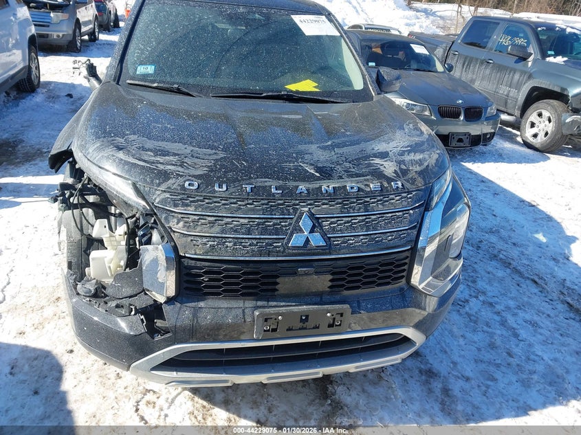 2023 Mitsubishi Outlander - widok 13