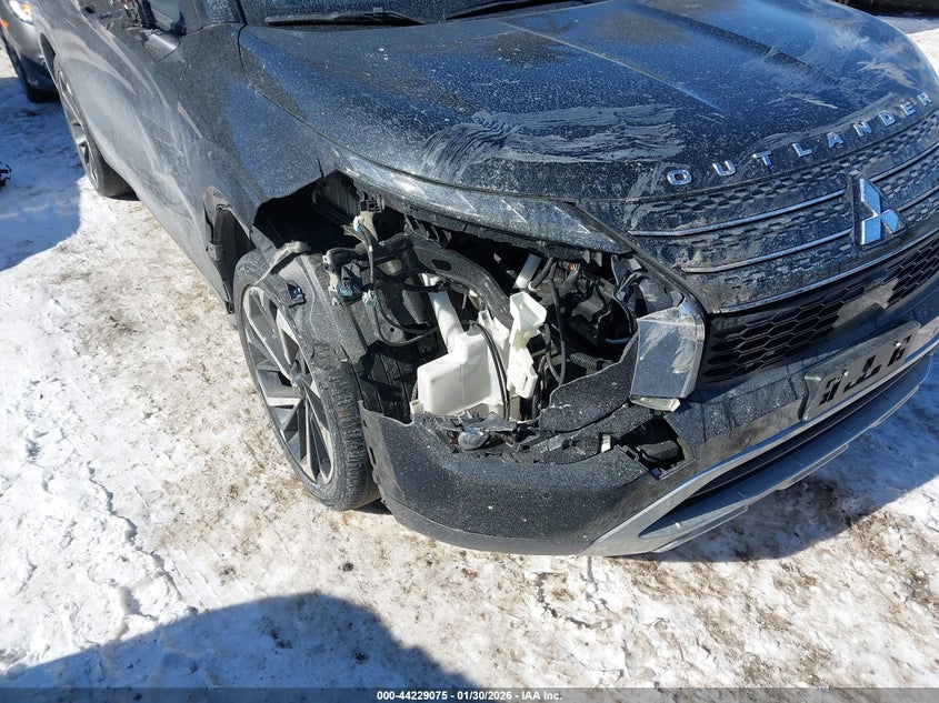 2023 Mitsubishi Outlander - widok 6