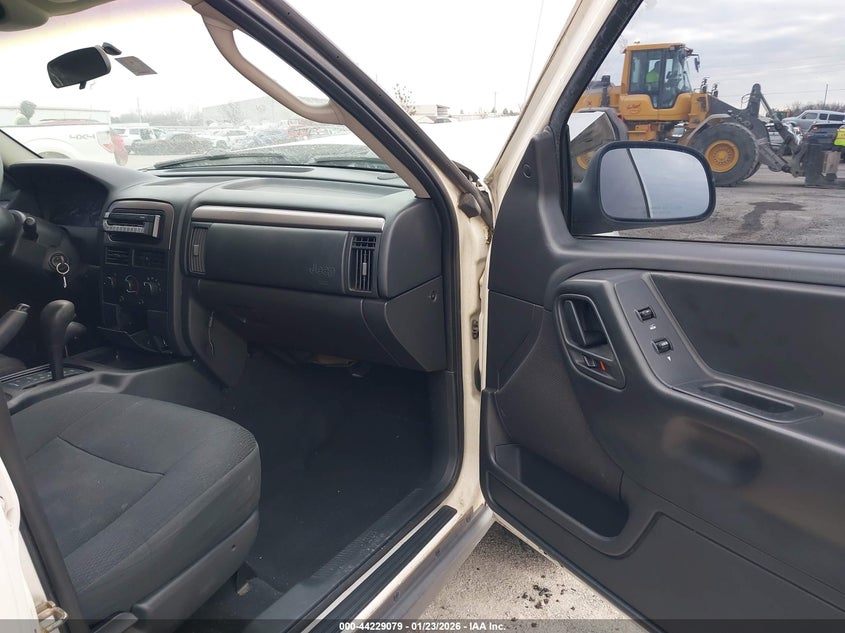 2002 Jeep Grand Cherokee Laredo