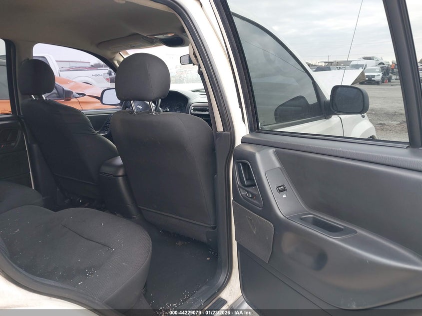 2002 Jeep Grand Cherokee Laredo VIN: 1J4GW48S42C108868 Lot: 44229079