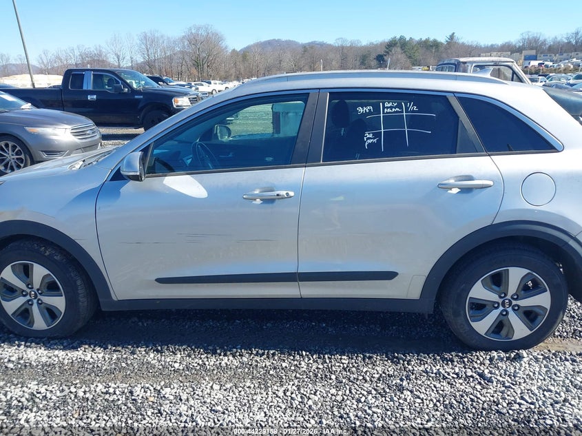 VIN KNDCC3LC4H5043217 2017 KIA NIRO EX