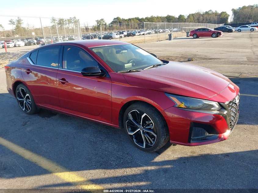 2023 Nissan Altima Sr Fwd