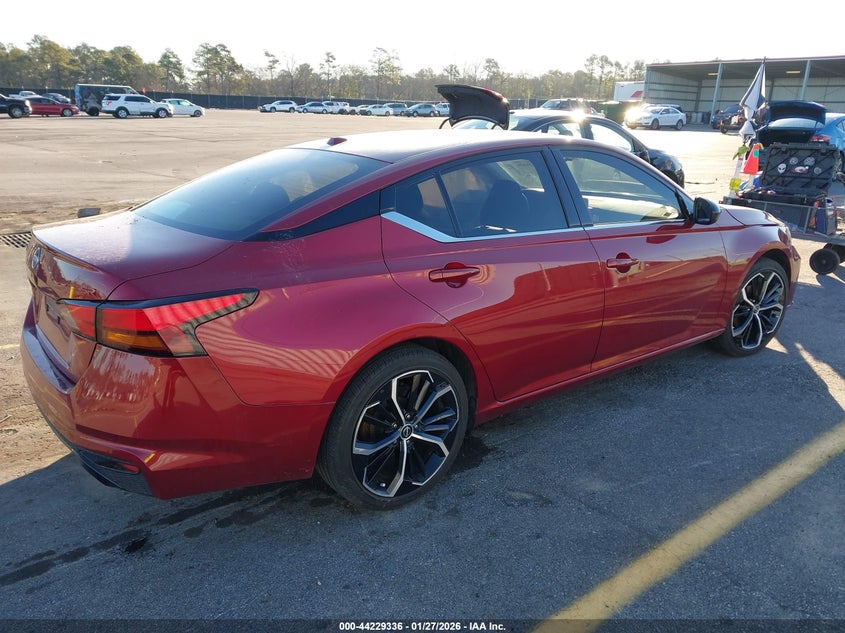 2023 Nissan Altima Sr Fwd