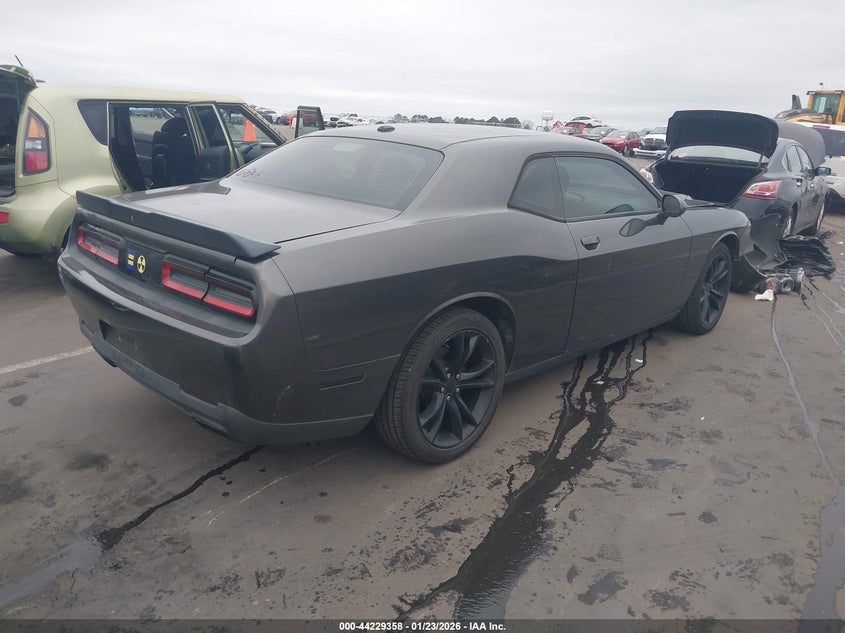 2018 Dodge Challenger Sxt