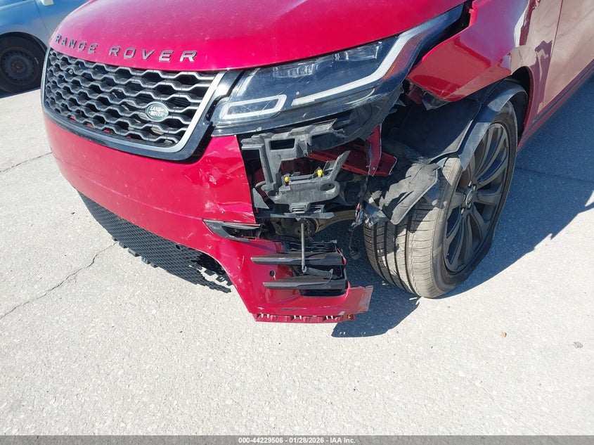 2018 Land Rover Range Rover Velar P250 Se R-Dynamic VIN: SALYL2RX1JA773957 Lot: 44229506