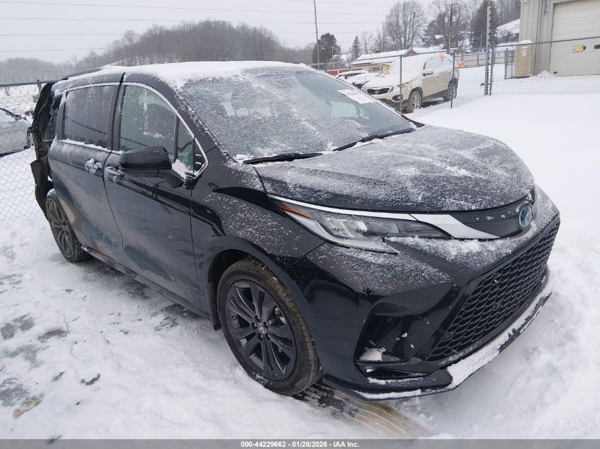 2022 Toyota Sienna Xse