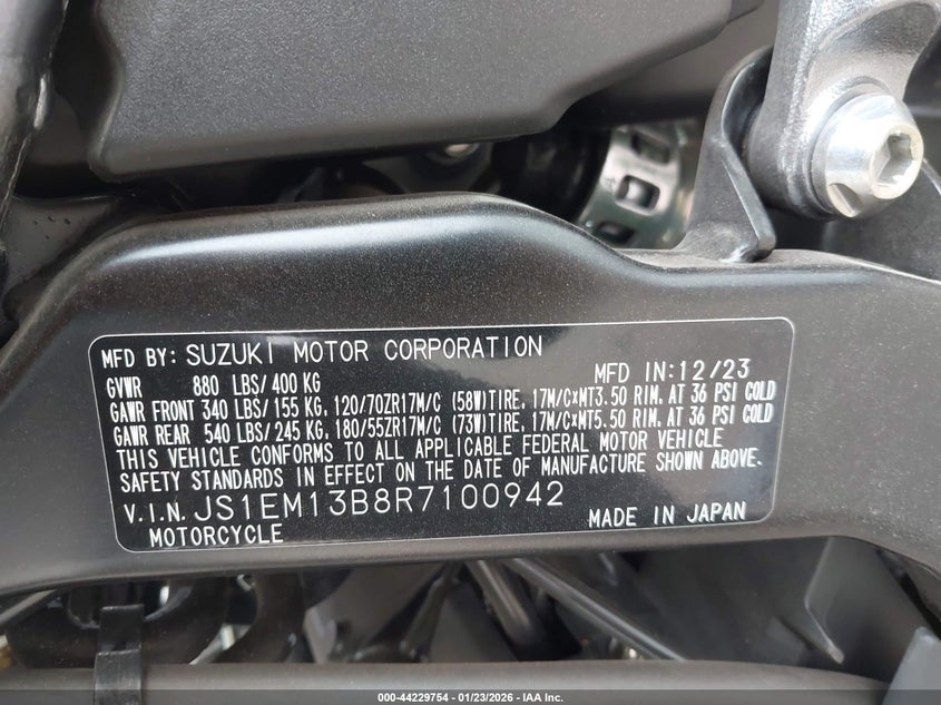 2024 Suzuki Gsx800 F VIN: JS1EM13B8R7100942 Lot: 44229754