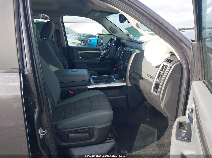 2017 Ram 1500 Big Horn 4X4 6'4 Box