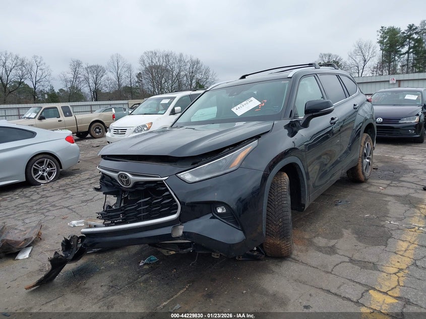 2021 Toyota Highlander Xle