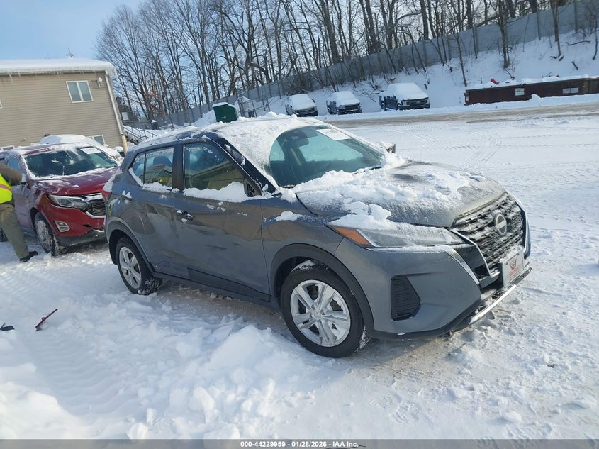 2023 Nissan Kicks S Xtronic Cvt