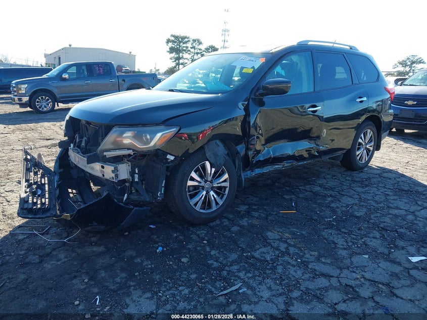 2018 Nissan Pathfinder Sv