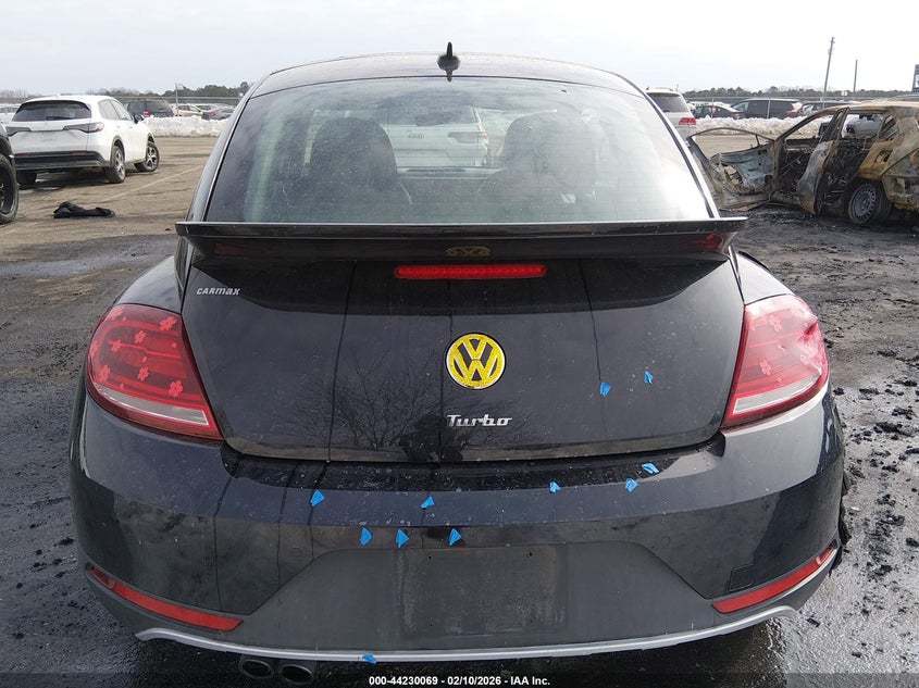 2018 Volkswagen Beetle 2.0T Dune VIN: 3VWSD7AT0JM711577 Lot: 44230069