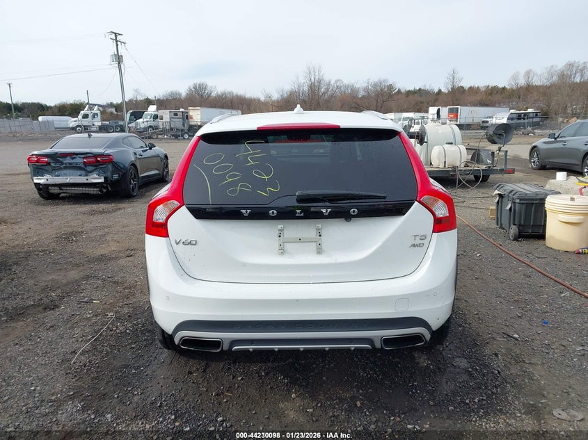 2018 Volvo V60 Cross Country T5 VIN: YV440MWK5J2059162 Lot: 44230098
