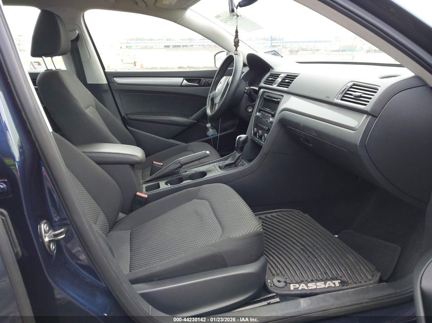 2014 Volkswagen Passat 1.8T S