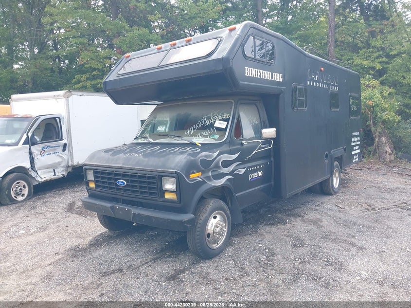 1982 FORD ECONOLINE auction photo 2