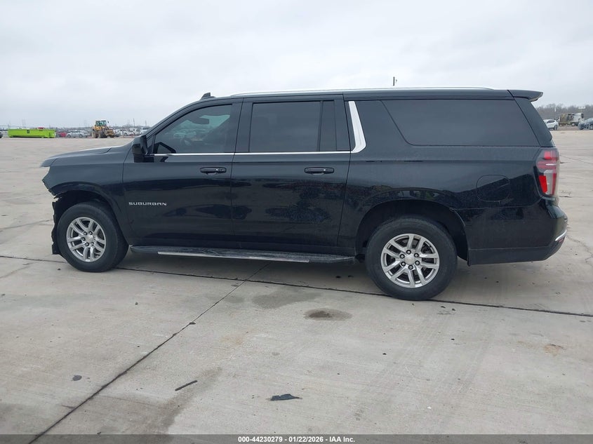 2022 Chevrolet Suburban 4Wd Lt VIN: 1GNSKCKD7NR242055 Lot: 44230279