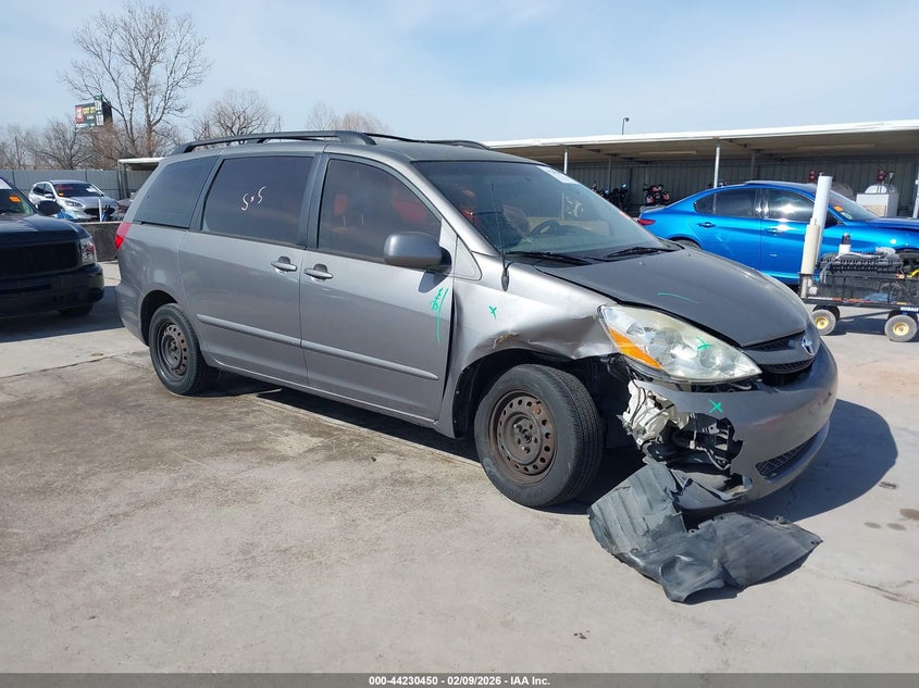 2010 Toyota Sienna Ce
