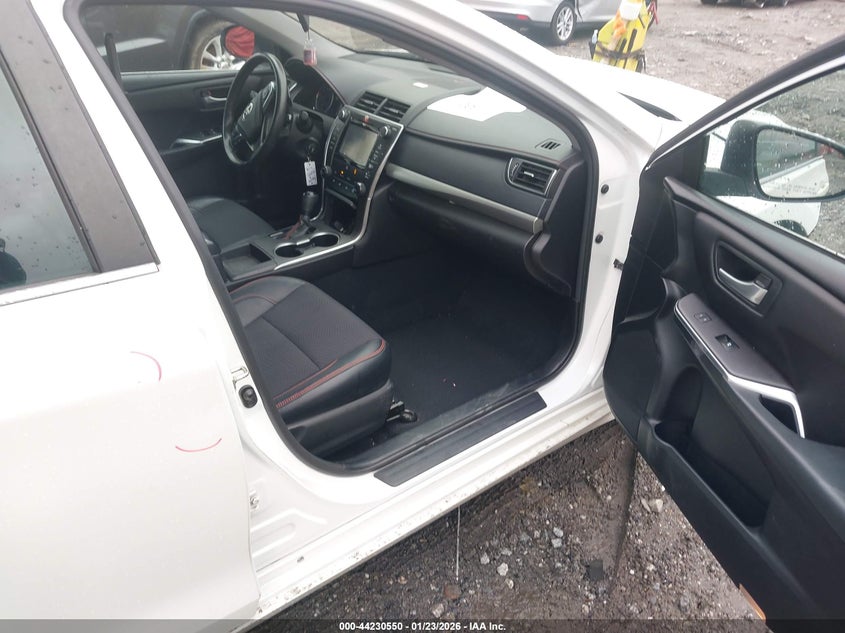 2016 Toyota Camry Se